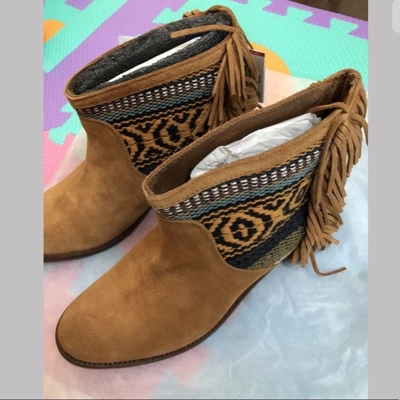 NWT ZARA TRIBAL FRINGE LEATHER ANKLE BOOTS SUEDE - Picture 3 of 8